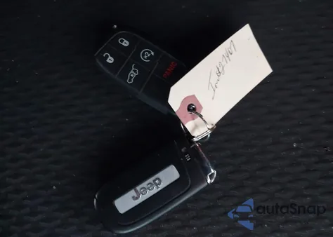 2022 Jeep Compass Altitude 4X4 z USA, uszkodzony, nr VIN 3C4NJDBB6NT197095